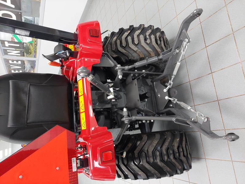 Tractors  GC1723EH Snow blower PACKAGE Photo